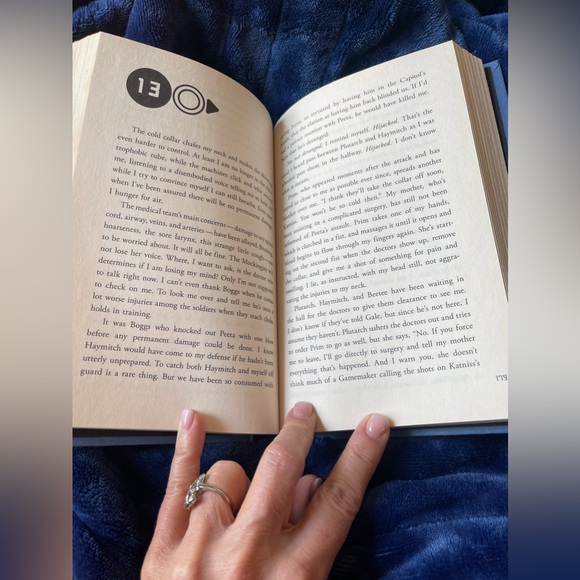 Mocking Jay Hardcover Book - Picture 5 of 7